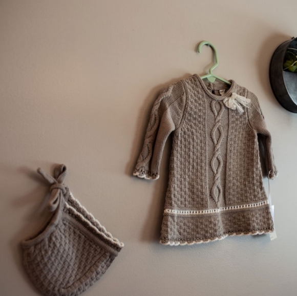 Max Studio knit dress with matching bonnet New with tags - Picture 1 of 2
